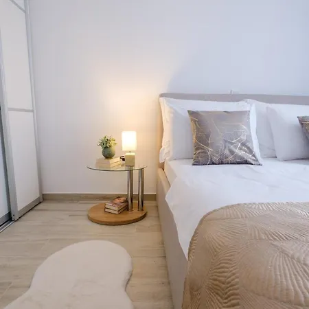 Mb Luxury Apartments Zara Esterno foto